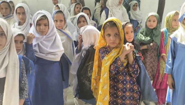 দেশে লুকিয়ে থাকা আফগানদের ফেরৎ পাঠাচ্ছে পাকিস্তান
