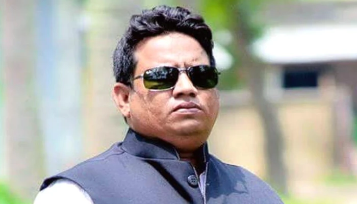 ফুলবাড়ীতে বিস্ফোরক মামলায় নিষিদ্ধ ঘোষিত পৌর ছাত্রলীগের সাবেক সভাপতি গ্রেপ্তার