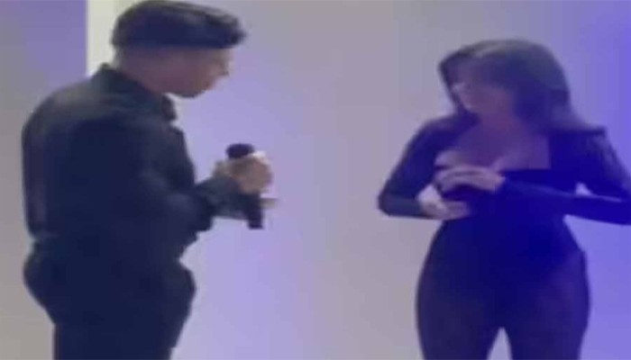 অতিথিদের সামনে স্ত্রীর পরকীয়ার ভিডিয়ো চালালেন দমকলকর্মী! জন্মদিনের পার্টি পরিণত হল বিচ্ছেদ পার্টিতে অতিথিদের সামনে স্ত্রীর পরকীয়ার ভিডিয়ো চালালেন দমকলকর্মী! জন্মদিনের পার্টি পরিণত হল বিচ্ছেদ পার্টিতে