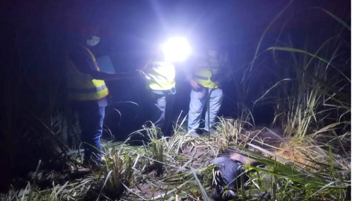 পুঠিয়ায় আখ ক্ষেতে মিলল অজ্ঞাত ব্যক্তির লাশ