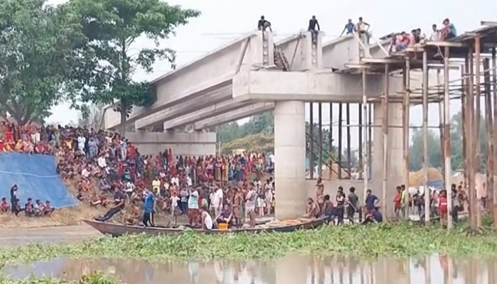 নাটোরে নদীতে মাছ ধরতে গিয়ে নিখোঁজ শিশু নাটোরে নদীতে মাছ ধরতে গিয়ে নিখোঁজ শিশু