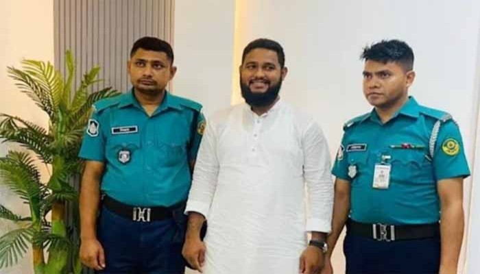 নারীকে লাথি মেরে বহিষ্কৃত জামায়াতের সেই কর্মী গ্রেপ্তার