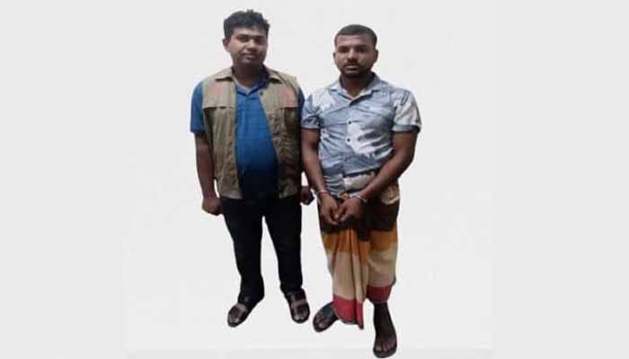 রাজবাড়ীতে ১০ লাখ টাকার হেরোইন-সহ মাদক কারবারী মমিন গ্রেফতার রাজবাড়ীতে ১০ লাখ টাকার হেরোইন-সহ মাদক কারবারী মমিন গ্রেফতার