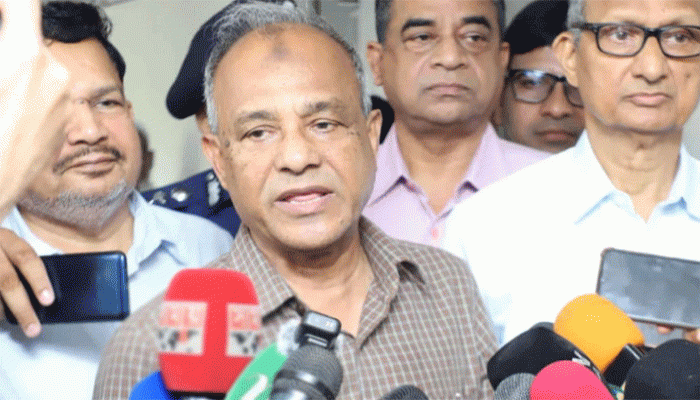 ফিটনেসবিহীন কোনো গাড়ি চলতে দেওয়া হবে না: স্বরাষ্ট্র উপদেষ্টা ফিটনেসবিহীন কোনো গাড়ি চলতে দেওয়া হবে না: স্বরাষ্ট্র উপদেষ্টা