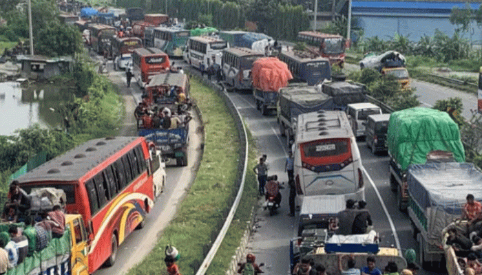 যমুনা সেতু এলাকায় ২৫ কিলোমিটার যানজট যমুনা সেতু এলাকায় ২৫ কিলোমিটার যানজট