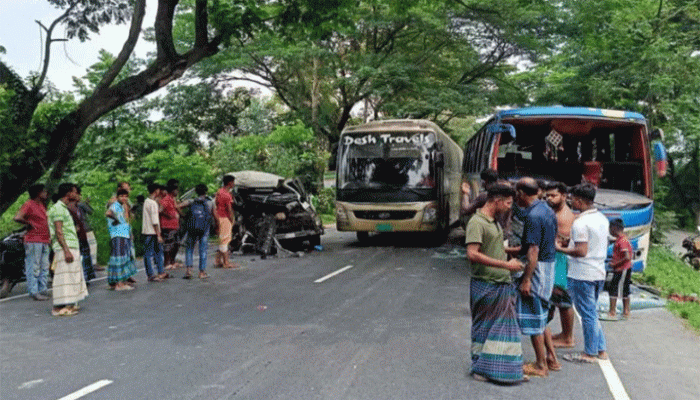 সিরাজগঞ্জে বাস-মাইক্রোবাস সংঘর্ষে আহত ১৫