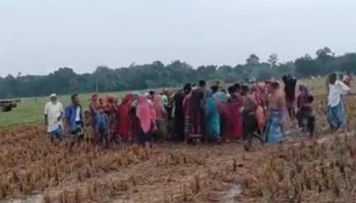 রাণীশংকৈলে বজ্রপাতে প্রাণ গেলো দুই সন্তানের জননী র রাণীশংকৈলে বজ্রপাতে প্রাণ গেলো দুই সন্তানের জননী র