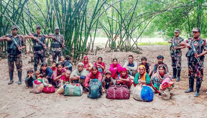 চাঁপাইনবাবগঞ্জ সীমান্ত দিয়ে ২০ জনকে পুশ ইন চাঁপাইনবাবগঞ্জ সীমান্ত দিয়ে ২০ জনকে পুশ ইন