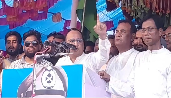 লালপুরে তারুণ্যের সমাবেশে জনতার ঢল লালপুরে তারুণ্যের সমাবেশে জনতার ঢল