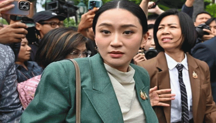 কলরেকর্ড ফাঁসের জেরে থাই প্রধানমন্ত্রী বরখাস্ত কলরেকর্ড ফাঁসের জেরে থাই প্রধানমন্ত্রী বরখাস্ত