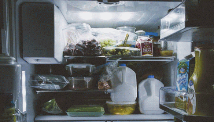 ফ্রিজের খাবারে পচন ধরার সম্ভাবনা থেকে রক্ষা পেতে ৭ কৌশল ফ্রিজের খাবারে পচন ধরার সম্ভাবনা থেকে রক্ষা পেতে ৭ কৌশল