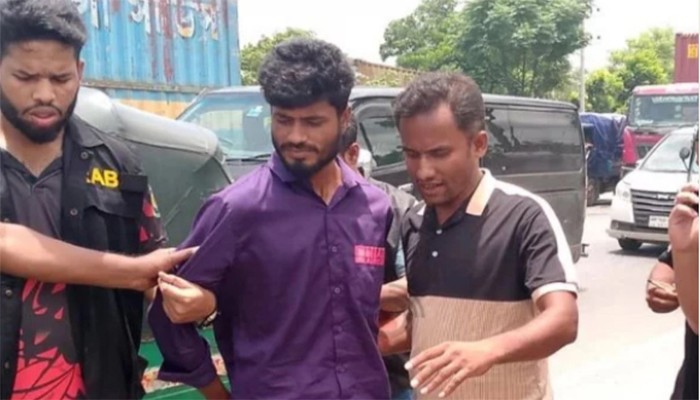 মুরাদনগরে ‘ধর্ষণ’: ভিডিও ছড়ানোর মামলায় শাহ পরাণ কারাগারে