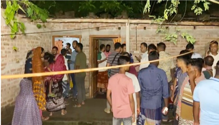 মাকে মারধরের ঘটনায় এলাকাবাসীর গণপিটুনিতে মাদকাসক্ত ছেলের মৃত্যু মাকে মারধরের ঘটনায় এলাকাবাসীর গণপিটুনিতে মাদকাসক্ত ছেলের মৃত্যু