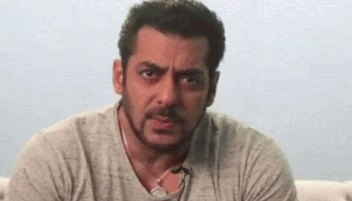 ‘কেবল মনে হয় অচৈতন্য হয়ে পড়ব’, ৫৯ বছর বয়সে আর পেরে উঠছেন না সালমান! ‘কেবল মনে হয় অচৈতন্য হয়ে পড়ব’, ৫৯ বছর বয়সে আর পেরে উঠছেন না সালমান!