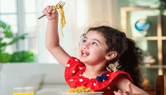 স্বাস্থ্যকর খাবারের প্রতি খুদের ঝোঁক বাড়াবেন যে ভাবে স্বাস্থ্যকর খাবারের প্রতি খুদের ঝোঁক বাড়াবেন যে ভাবে