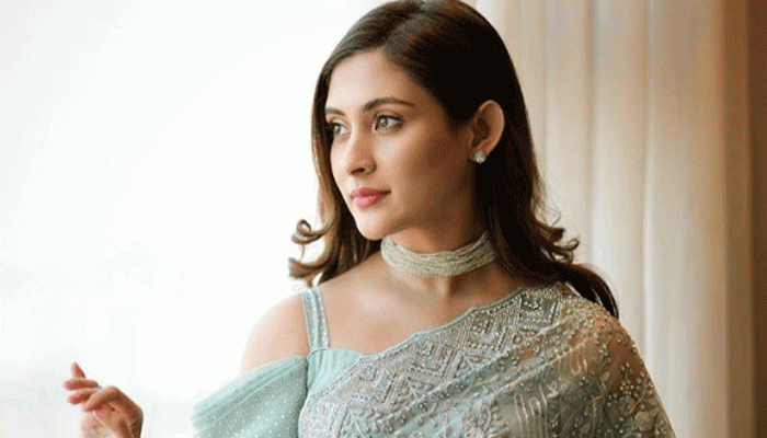 আমরা কতটা অমানবিক হয়ে গেছি: মেহজাবীন আমরা কতটা অমানবিক হয়ে গেছি: মেহজাবীন