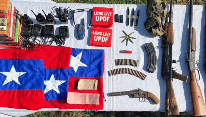 রাঙামাটিতে ইউপিডিএফের আস্তানায় সেনাবাহিনীর অভিযান, অস্ত্র-গোলাবারুদ উদ্ধার রাঙামাটিতে ইউপিডিএফের আস্তানায় সেনাবাহিনীর অভিযান, অস্ত্র-গোলাবারুদ উদ্ধার