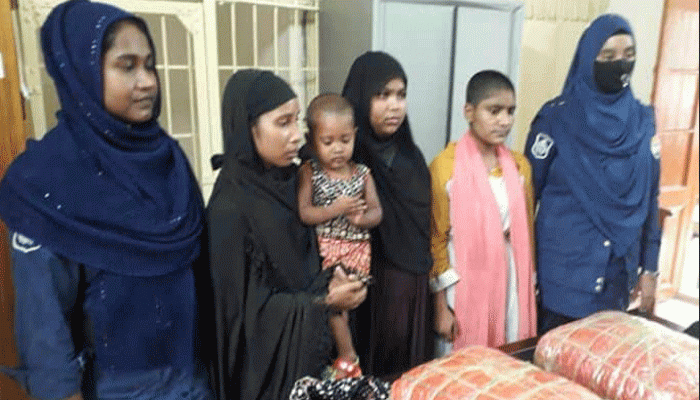 সান্তাহারে কুড়িগ্রাম ট্রেন থেকে দশ কেজি গাঁজাসহ গ্রেপ্তার ৩ সান্তাহারে কুড়িগ্রাম ট্রেন থেকে দশ কেজি গাঁজাসহ গ্রেপ্তার ৩