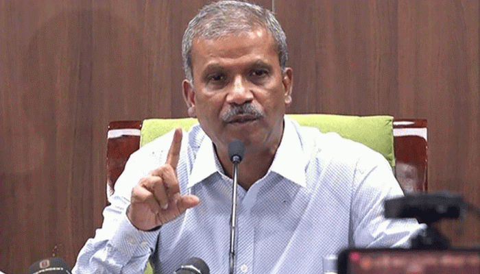 রাষ্ট্র মেরামতে এবার ব্যর্থ হলে কয়েক দশকেও সুযোগ আসবে না: আসিফ নজরুল