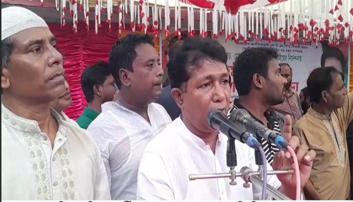 লালপুরে বিএনপির কর্মী সমাবেশে লালপুরে বিএনপির কর্মী সমাবেশে