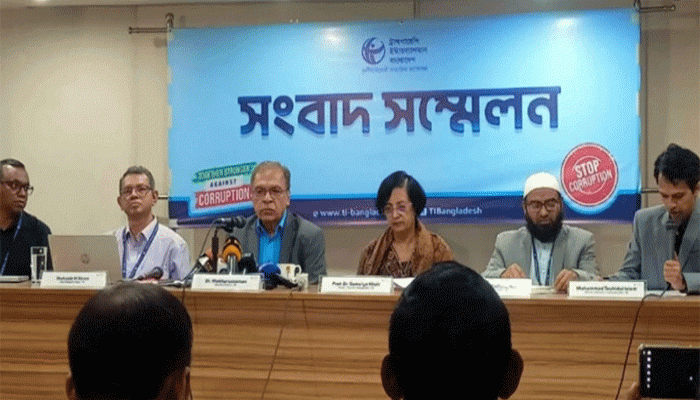 ১১ মাসে পুলিশের বিরুদ্ধে ৭৬১ মামলা, গ্রেপ্তার ৬১: টিআইবি
