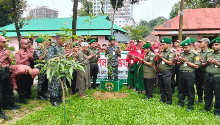 সিলেট আনসার-ভিডিপি'র বৃক্ষরোপণ অভিযান: পরিবেশের ভারসাম্য রক্ষায় এক সবুজ পদক্ষেপ সিলেট আনসার-ভিডিপি'র বৃক্ষরোপণ অভিযান: পরিবেশের ভারসাম্য রক্ষায় এক সবুজ পদক্ষেপ