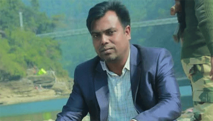 বিকেলে চাঁদাবাজি নিয়ে লাইভ, রাতে সাংবাদিককে গলা কেটে হত্যা বিকেলে চাঁদাবাজি নিয়ে লাইভ, রাতে সাংবাদিককে গলা কেটে হত্যা