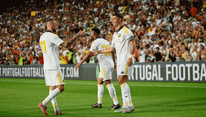 রোনালদোর হ্যাটট্রিকে বড় জয় আল নাসরের রোনালদোর হ্যাটট্রিকে বড় জয় আল নাসরের