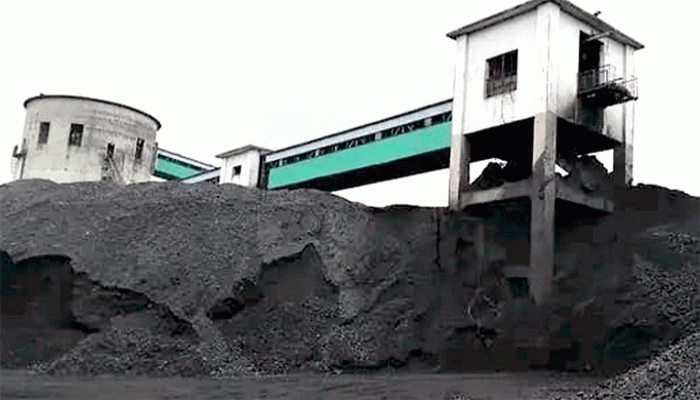 দেড় মাস বিরতির পর বড়পুকুরিয়ার নতুন কোল ফেইস থেকে কয়লা উত্তোলন শুরু