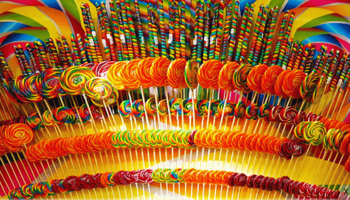 আমেরিকায় শিশু ফোনে অর্ডার করলো ৫ লাখ টাকার ললিপপ