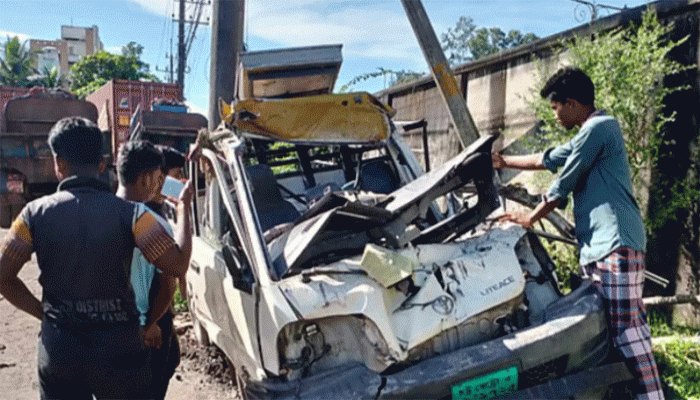 চট্টগ্রামে পিকআপ-কাভার্ডভ্যান সংঘর্ষে নিহত ৫ চট্টগ্রামে পিকআপ-কাভার্ডভ্যান সংঘর্ষে নিহত ৫