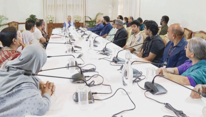 মাইলস্টোনের তিন শিক্ষক জাতির কাছে চিরস্মরণীয় হয়ে থাকবেন: প্রধান উপদেষ্টা