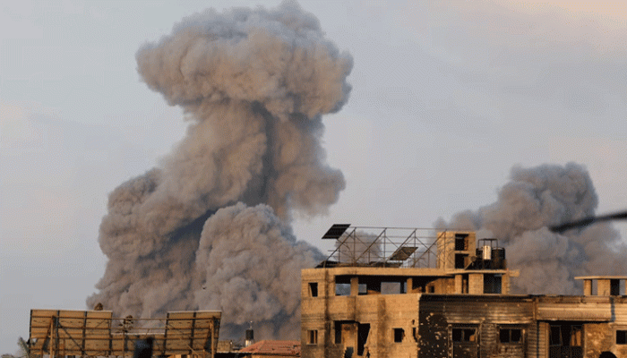 ইসরাইলের হামলায় জীবন বাঁচাতে গাজা সিটি থেকে পালাচ্ছেন ফিলিস্তিনিরা