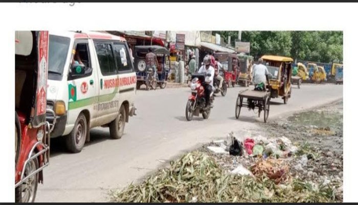 সাতক্ষীরায়  ময়লার দুর্গন্ধে হাঁটা প্রায় অসম্ভব হয়ে পড়েছে শহর বাসির সাতক্ষীরায়  ময়লার দুর্গন্ধে হাঁটা প্রায় অসম্ভব হয়ে পড়েছে শহর বাসির