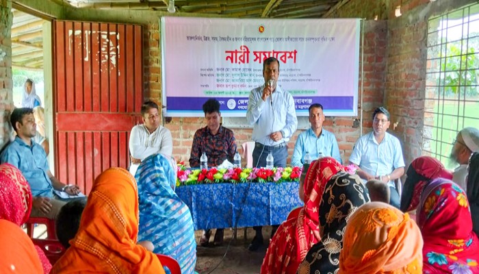 নাচোলে নারী সমাবেশ অনুষ্ঠিত নাচোলে নারী সমাবেশ অনুষ্ঠিত