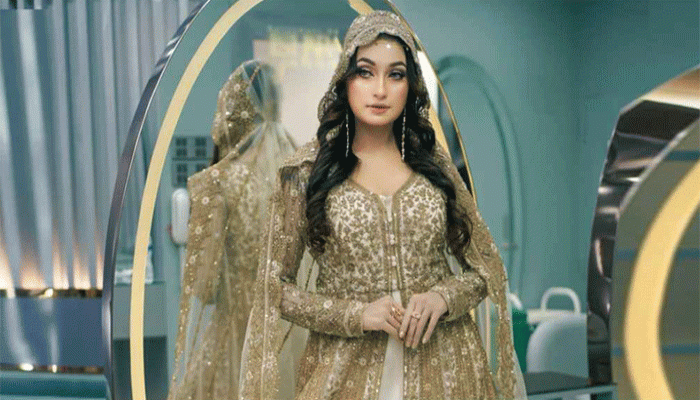 ‘ময়না’র জন্য পুরস্কৃত রাজ রিপা ‘ময়না’র জন্য পুরস্কৃত রাজ রিপা