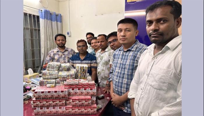 বরিশালে অবৈধ সিগারেট ও নকল আকিজ বিড়ি জব্দ বরিশালে অবৈধ সিগারেট ও নকল আকিজ বিড়ি জব্দ