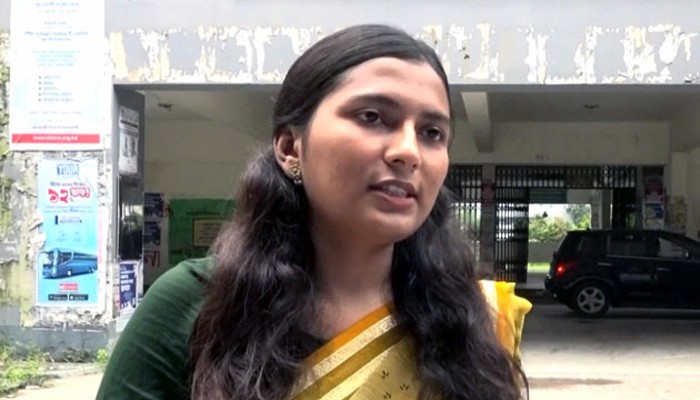 ৬৩ বছরের ইতিহাসে প্রথমবারের মতো ভিপি পদে নারী শিক্ষার্থী ৬৩ বছরের ইতিহাসে প্রথমবারের মতো ভিপি পদে নারী শিক্ষার্থী