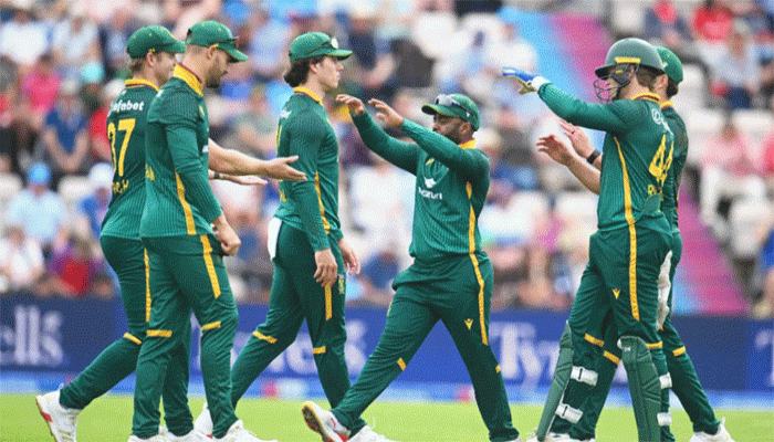 বিশ্বরেকর্ড ব্যবধানে হারের পর শাস্তিও পেল দক্ষিণ আফ্রিকা বিশ্বরেকর্ড ব্যবধানে হারের পর শাস্তিও পেল দক্ষিণ আফ্রিকা