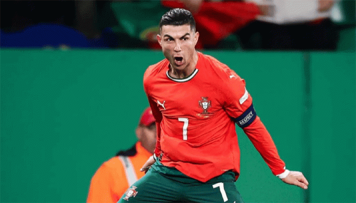 রোনালদোকে ‘সর্বকালের সেরা’ ঘোষণা রোনালদোকে ‘সর্বকালের সেরা’ ঘোষণা