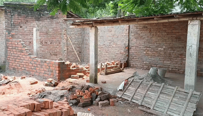রাণীনগরে বিদ্যালয়ে ভাঙচুরের অভিযোগ রাণীনগরে বিদ্যালয়ে ভাঙচুরের অভিযোগ