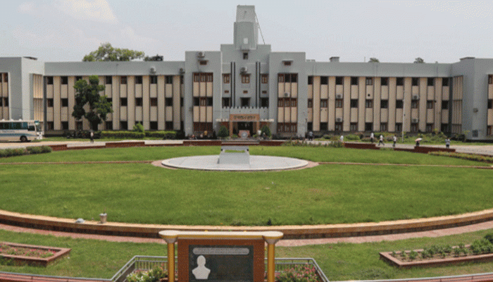 রাবি’র শাটডাউন কর্মসূচি ৭ দিনের জন্য প্রত্যাহার করেছেন কর্মকর্তা ও কর্মচারীরা রাবি’র শাটডাউন কর্মসূচি ৭ দিনের জন্য প্রত্যাহার করেছেন কর্মকর্তা ও কর্মচারীরা