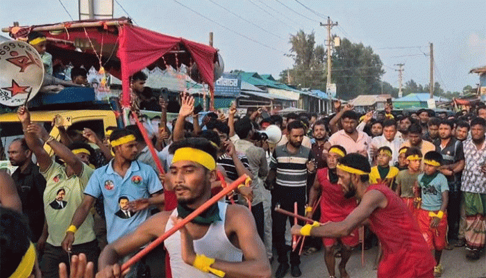 নোয়াখালীতে লাঠিখেলা-লোকগানে বিএনপির ৩১ দফা প্রচার নোয়াখালীতে লাঠিখেলা-লোকগানে বিএনপির ৩১ দফা প্রচার