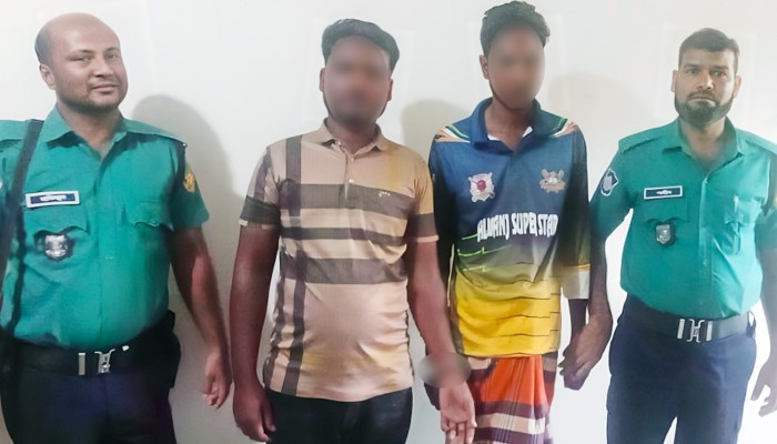 রাজশাহী নগরীর কর্ণহারে গাঁজাসহ ২ জনকে গ্রেফতার রাজশাহী নগরীর কর্ণহারে গাঁজাসহ ২ জনকে গ্রেফতার