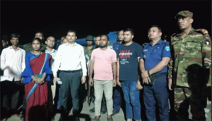 নদী থেকে বালু উত্তোলন করে সরকারি ব্রিজ নির্মাণ: ঠিকাদারি প্রতিষ্ঠানের ২কর্মকর্তার কারাদন্ড নদী থেকে বালু উত্তোলন করে সরকারি ব্রিজ নির্মাণ: ঠিকাদারি প্রতিষ্ঠানের ২কর্মকর্তার কারাদন্ড