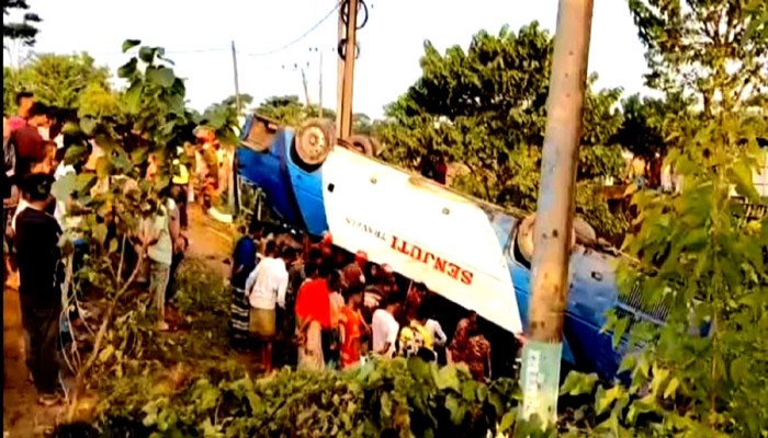 টাঙ্গুয়ার হাওরের পথে সড়ক দুর্ঘটনায় মা-মেয়ের মৃত্যু টাঙ্গুয়ার হাওরের পথে সড়ক দুর্ঘটনায় মা-মেয়ের মৃত্যু