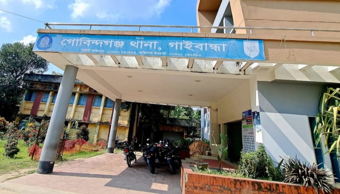 গাইবান্ধায় স্বামীর ছুরিকাঘাতে গৃহবধূর মৃত্যু গাইবান্ধায় স্বামীর ছুরিকাঘাতে গৃহবধূর মৃত্যু