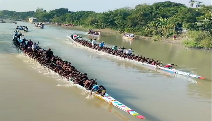 গুরুদাসপুরে দু’দিনব্যাপী  গ্রামবাংলার  ঐতিহ্যবাহী নৌকাবাইচ উৎসব গুরুদাসপুরে দু’দিনব্যাপী  গ্রামবাংলার  ঐতিহ্যবাহী নৌকাবাইচ উৎসব