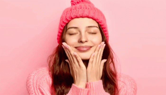 শীতের মিঠেকড়া রোদে কি সানস্ক্রিনের আদৌ দরকার পড়ে! শীতের মিঠেকড়া রোদে কি সানস্ক্রিনের আদৌ দরকার পড়ে!