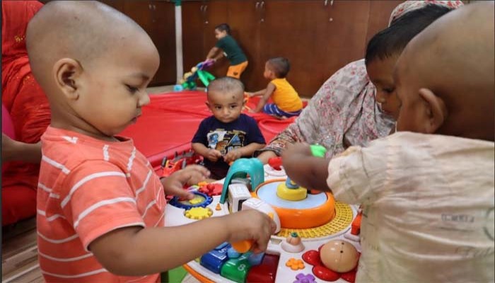 কর্মজীবী মা-বাবাদের জন্য হপ লুনের ‘প্লে ইট ফরওয়ার্ড’ উদ্যোগ